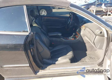 2005 Mercedes-Benz Clk 500 z USA, uszkodzony, nr VIN WDBTK75G95T043911